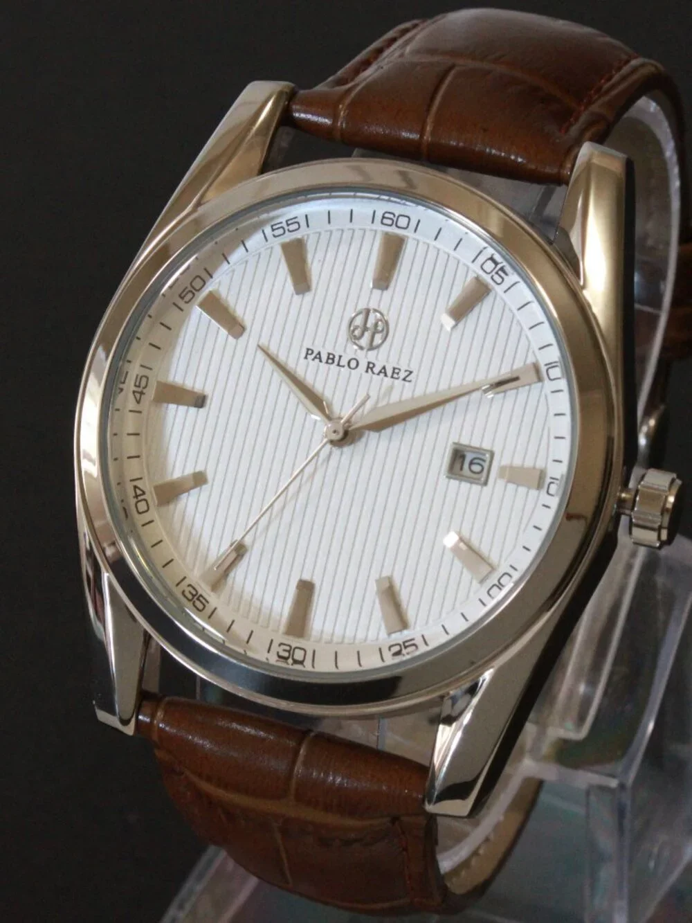 Men's Contemporary Dress Textured Dial Raised Indices Date Complication 41mm - Picture 4 of 10